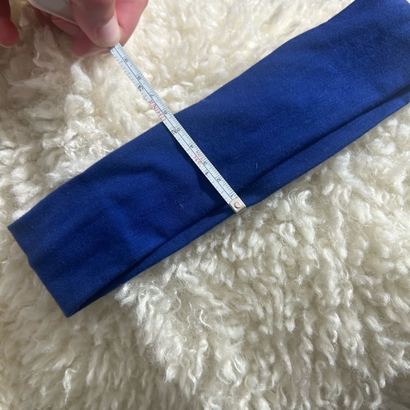 THICK HEADBAND | stretchy material in bright blue - Picture 3 of 3